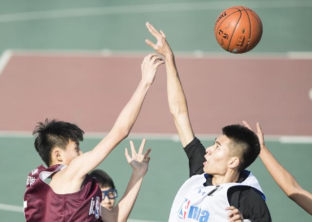 日产码一卡二卡三国产乱码