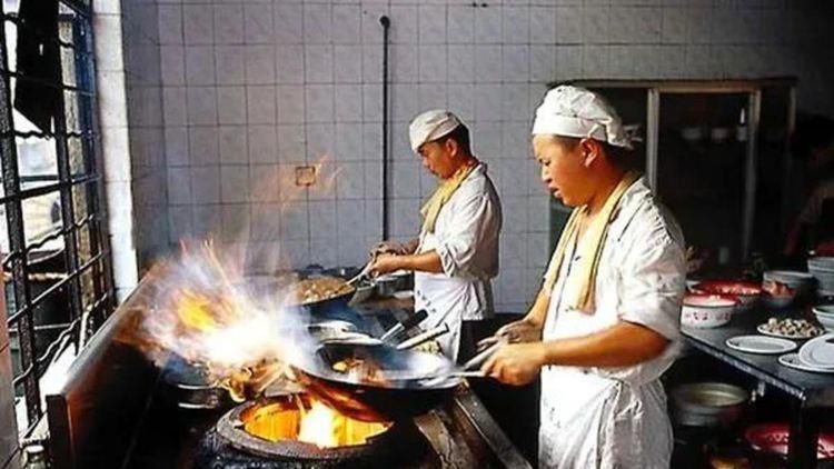 午夜免费小视频